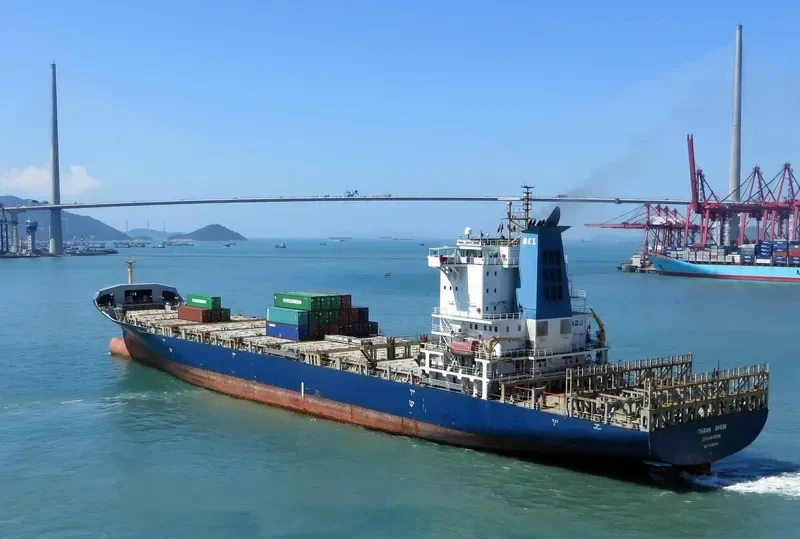 THANA BHUM Container Ship IMO 9300142 photo 4