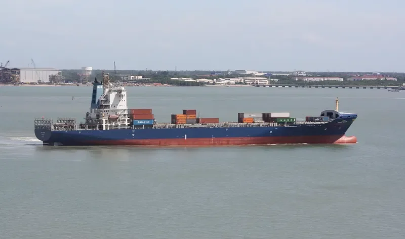THANA BHUM Container Ship IMO 9300142 photo 9