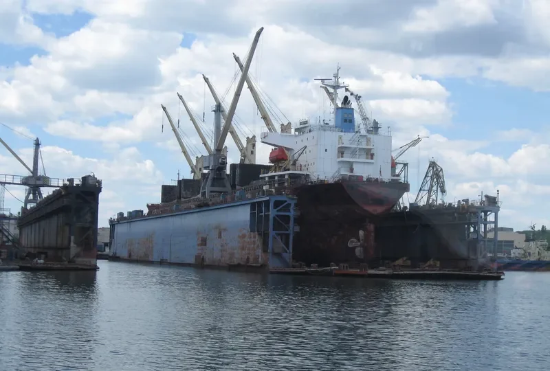 SARONIC SPIRE Bulk Carrier IMO 9300192 photo 3