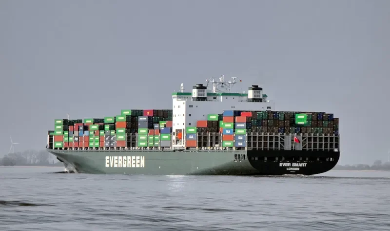 EVER SMART Container Ship IMO 9300403 photo 6