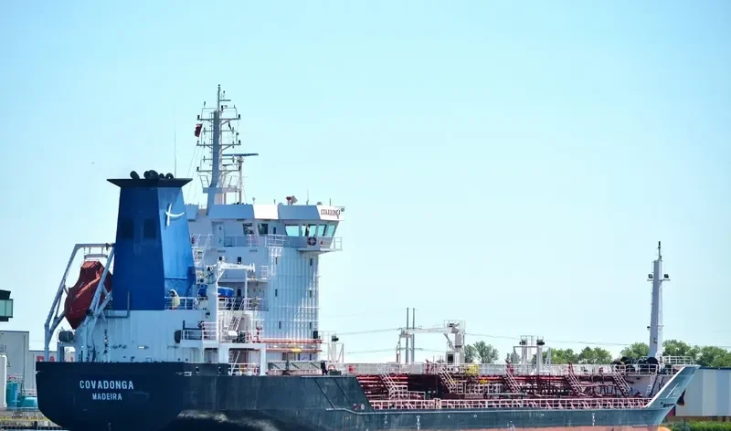 COVADONGA Tanker IMO 9300489 photo 7