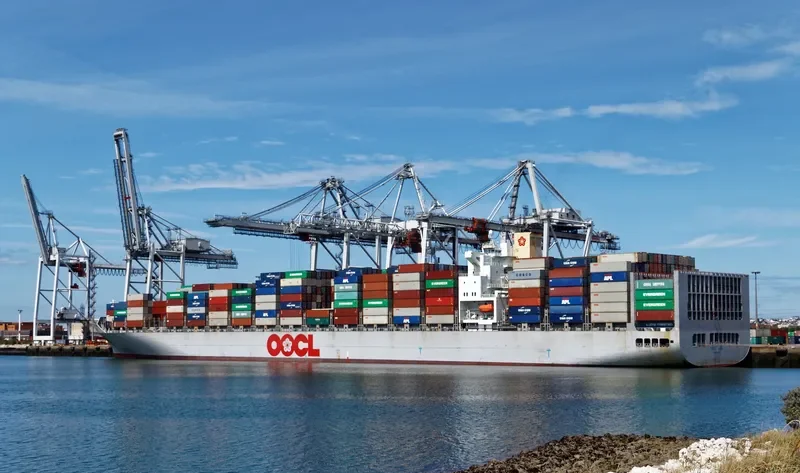 OOCL ASIA Container Ship IMO 9300790 photo 4