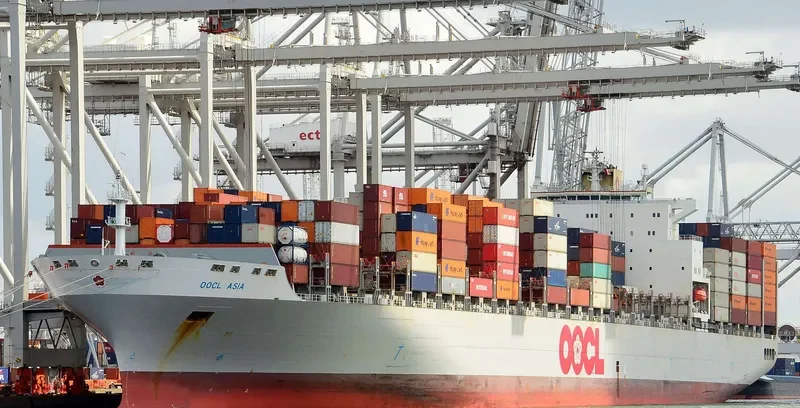 OOCL ASIA Container Ship IMO 9300790 photo 8