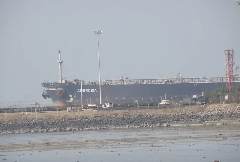 AMBROSIA Tanker IMO 9301029 photo 9
