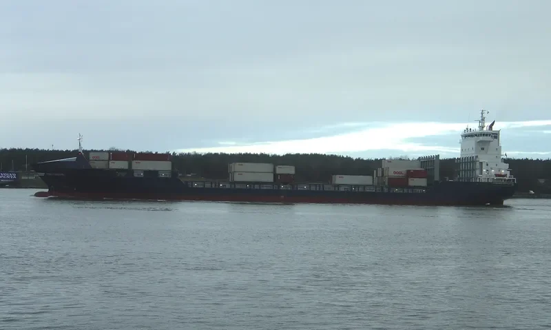 MOTIVATION D Container Ship IMO 9301108 photo 5