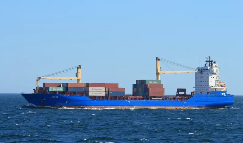 HOOGE Container Ship IMO 9301122 photo 10
