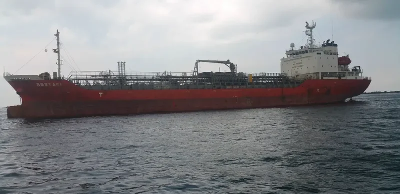 ERAWAN 12 Tanker IMO 9301366