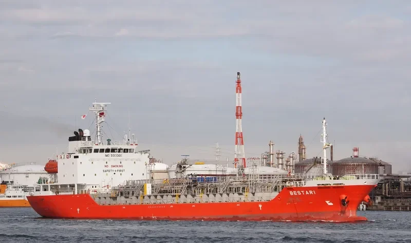 ERAWAN 12 Tanker IMO 9301366 photo 8