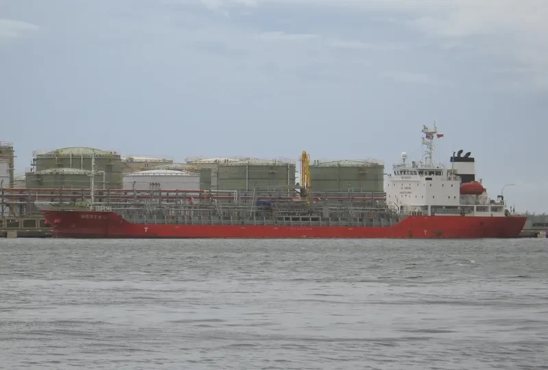 ERAWAN 12 Tanker IMO 9301366 photo 9