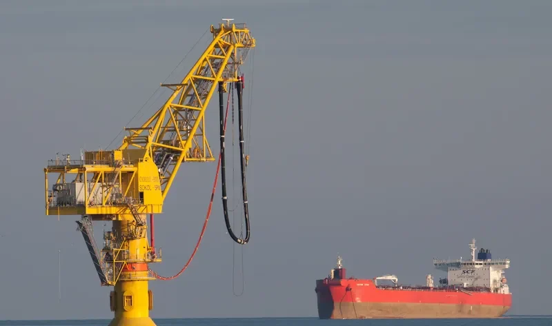 VIKTOR TITOV Tanker IMO 9301407