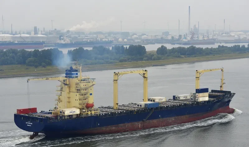 BOMAR CALAIS Container Ship IMO 9301445 photo 6