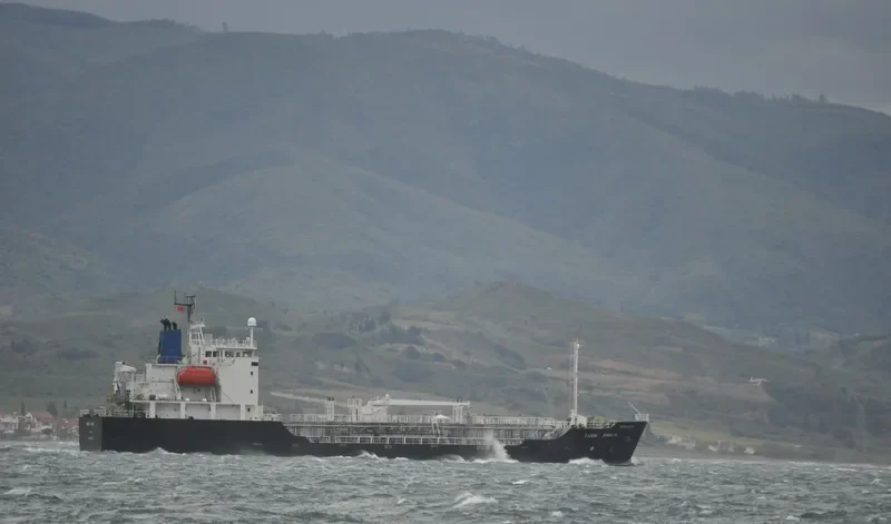 SARA 1 Tanker IMO 9301615 photo 3