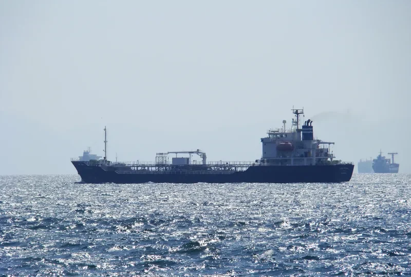 SL MOLAVE Tanker IMO 9301706 photo 5
