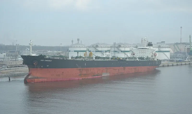 ICE ENERGY Tanker IMO 9301732 photo 9