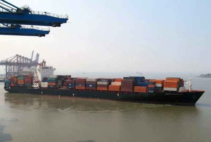 SEASPAN DUBAI Container Ship IMO 9301782 photo 6