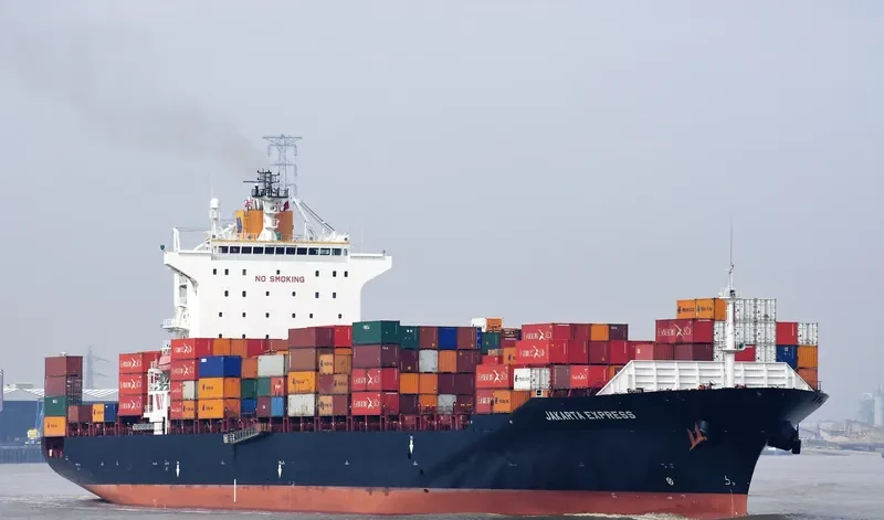SEASPAN JAKARTA Container Ship IMO 9301794 photo 10