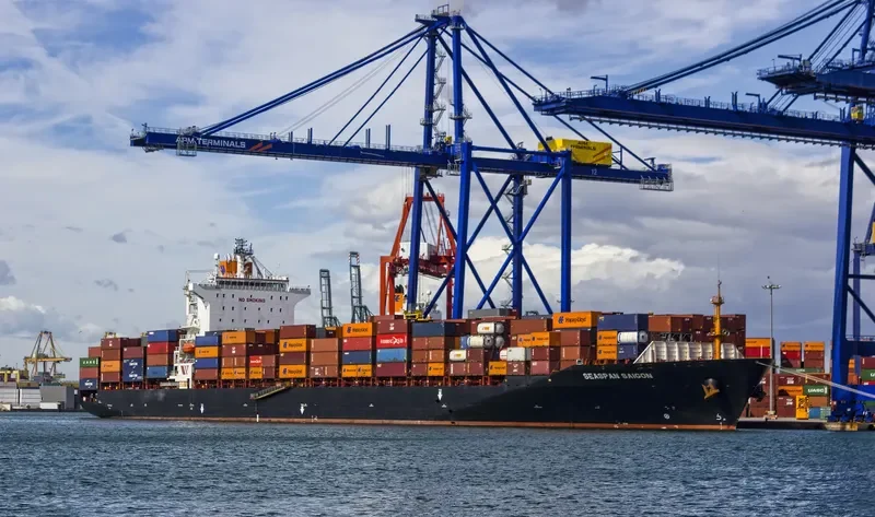 SEASPAN SAIGON Container Ship IMO 9301809 photo 3
