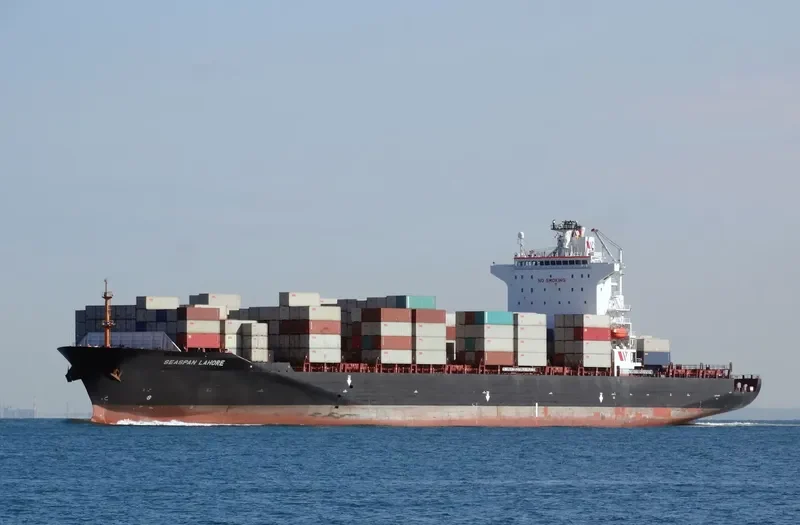 SEASPAN LAHORE Container Ship IMO 9301811 photo 2