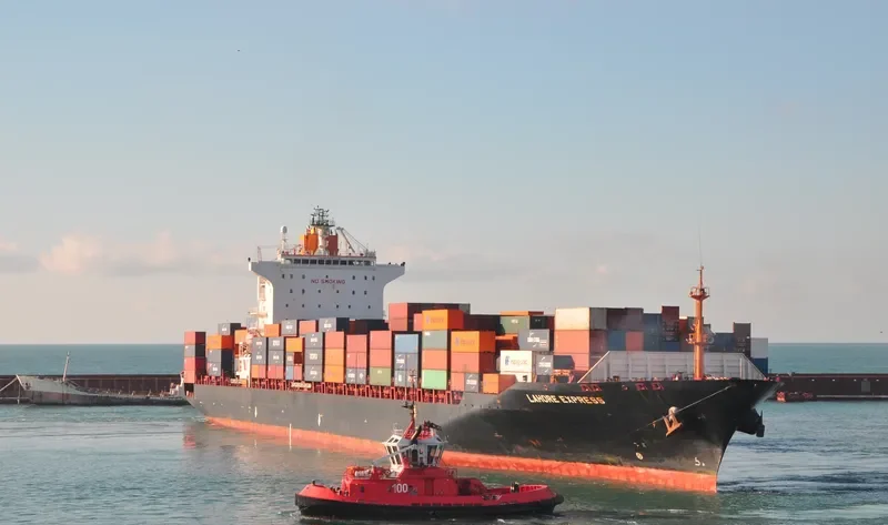 SEASPAN LAHORE Container Ship IMO 9301811 photo 7