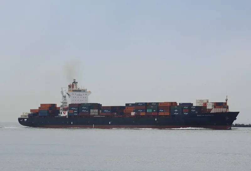 SEASPAN SANTOS Container Ship IMO 9301835 photo 10
