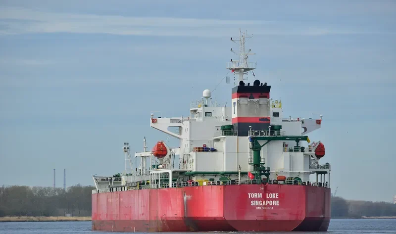 TORM LOKE Tanker IMO 9301914 photo 7
