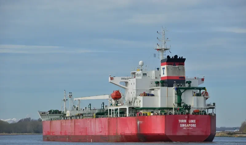 TORM LOKE Tanker IMO 9301914 photo 8