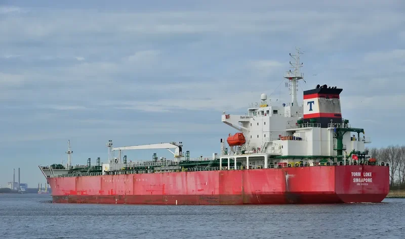 TORM LOKE Tanker IMO 9301914 photo 9