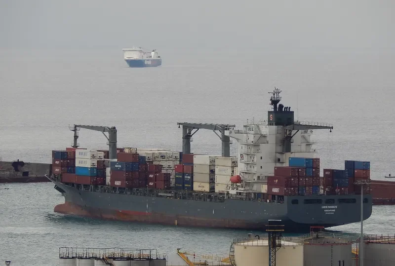 LUCIE SCHULTE Container Ship IMO 9301926 photo 3