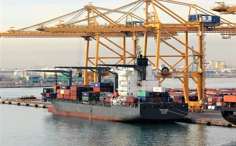 LUCIE SCHULTE Container Ship IMO 9301926 photo 7