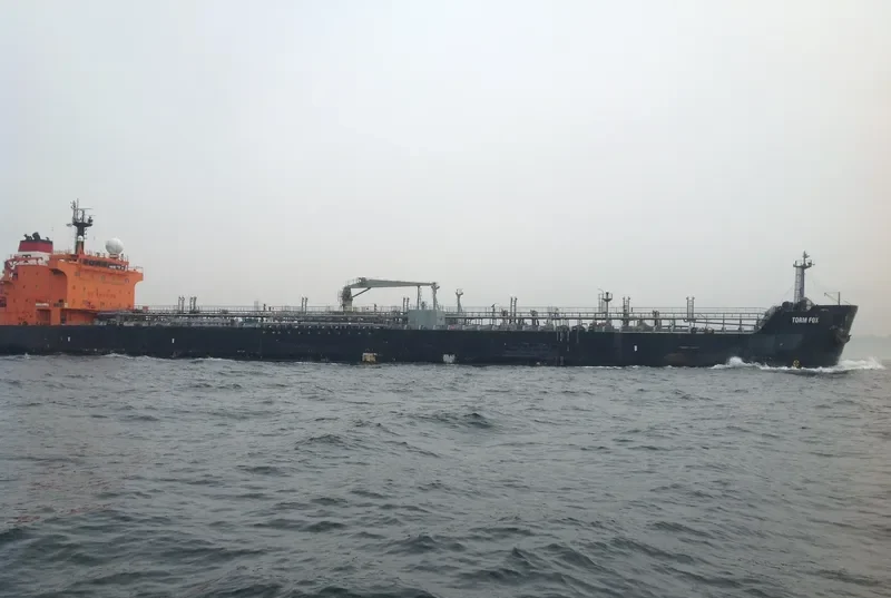 RATU RUWAIDAH Tanker IMO 9302114 photo 3