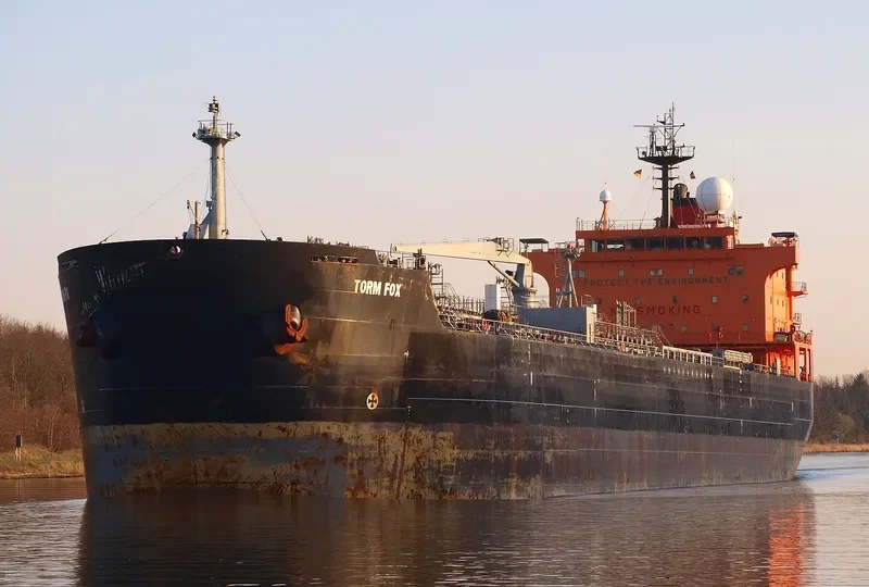 RATU RUWAIDAH Tanker IMO 9302114 photo 7