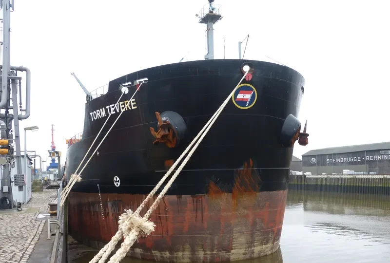 TORM TEVERE Tanker IMO 9302126 photo 6