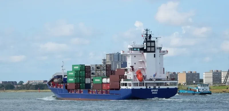 SPIRIT Container Ship IMO 9302255 photo 4