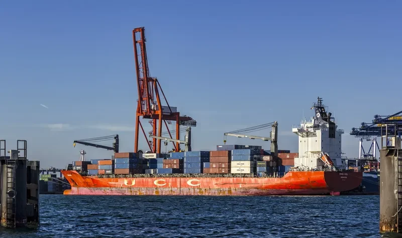 HSL PORTSMOUTH Container Ship IMO 9302437 photo 9