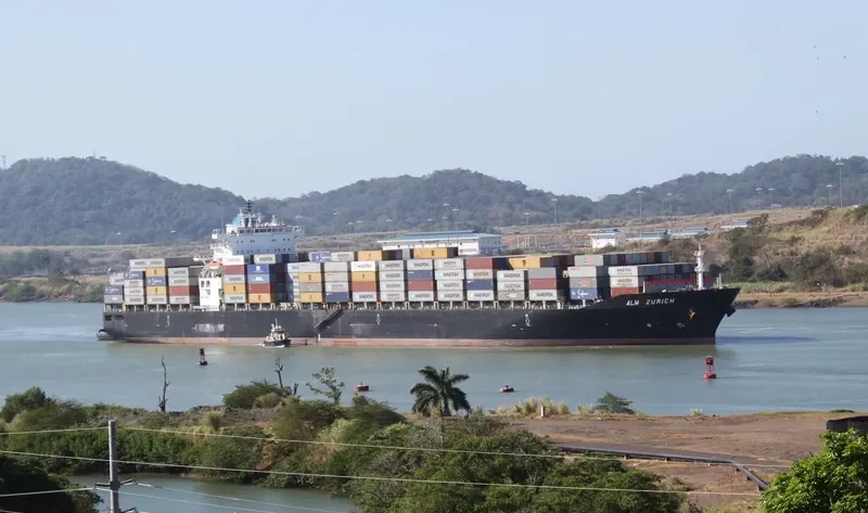 FAN YA GUANG ZHOU Container Ship IMO 9302580 photo 2