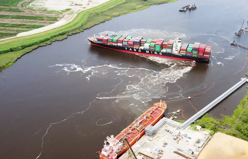 NAVIOS UNITE Container Ship IMO 9302619 photo 2