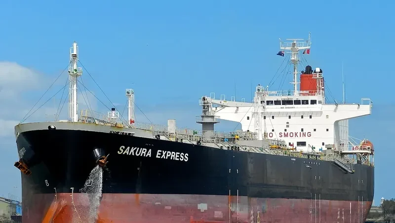 SAKURA EXPRESS Tanker IMO 9302865 photo 4