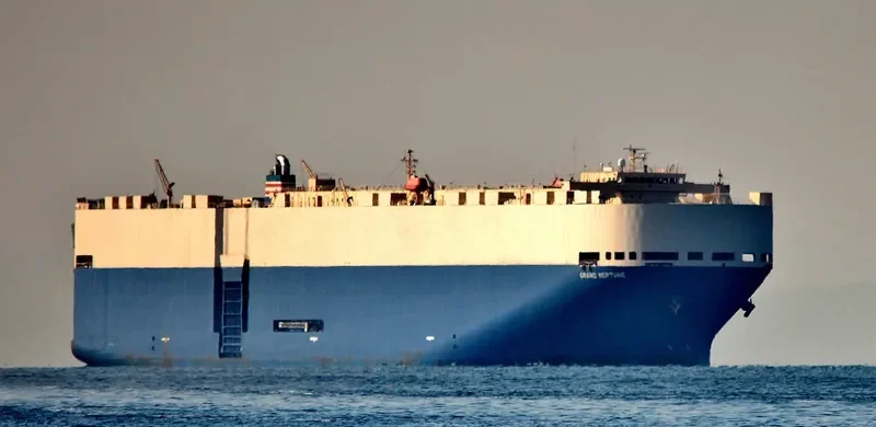 GRAND NEPTUNE Ro-Ro IMO 9303209 photo 2