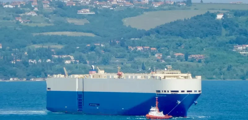 GRAND NEPTUNE Ro-Ro IMO 9303209 photo 7