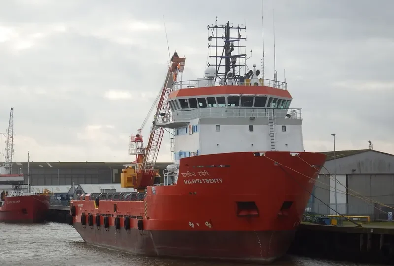 TYPHOON Offshore Vessel IMO 9303481 photo 5