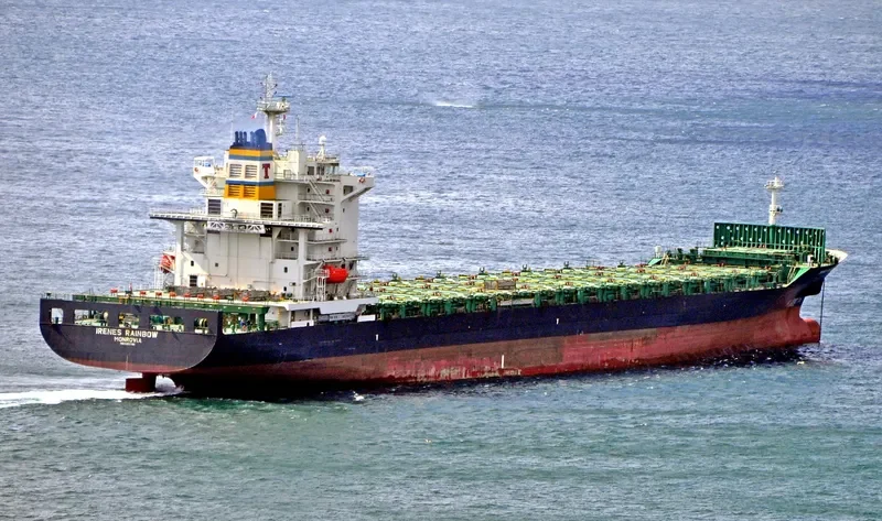 IRENES RAINBOW Container Ship IMO 9303780 photo 5