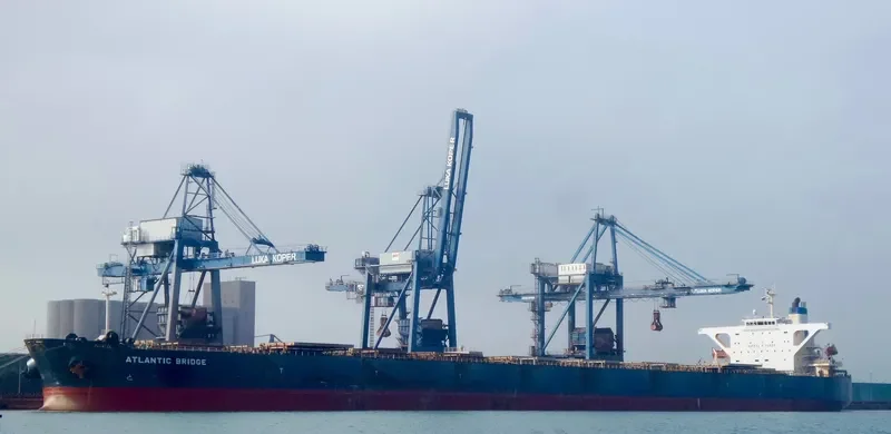 AQUABRIDGE Bulk Carrier IMO 9303833 photo 9