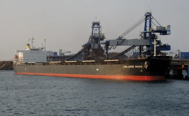 LOWLANDS MAINE Bulk Carrier IMO 9304239 photo 3