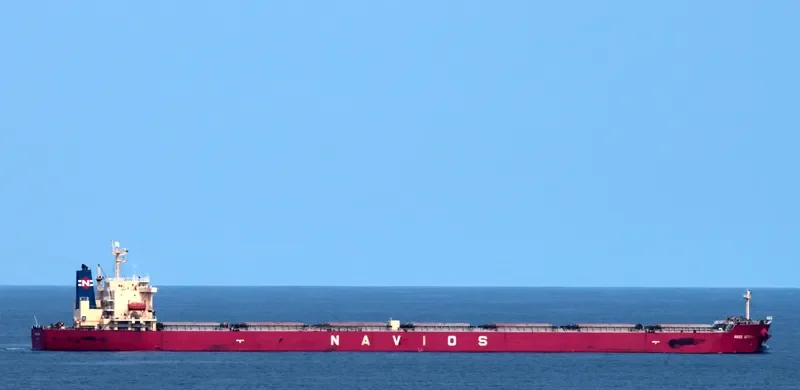 NAVIOS ASTERIKS Bulk Carrier IMO 9304253 photo 2