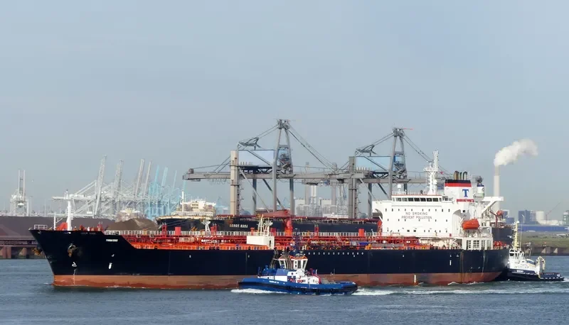 TORM ERIC Tanker IMO 9304590 photo 3