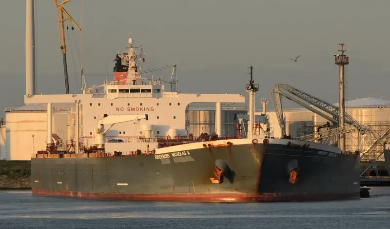 RIDGEBURY NICHOLAS A Tanker IMO 9304629 photo 2
