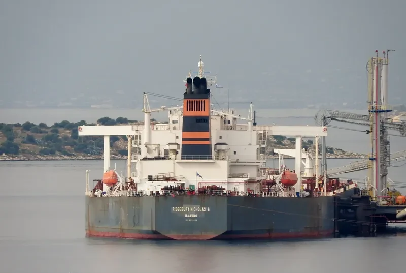 RIDGEBURY NICHOLAS A Tanker IMO 9304629 photo 7