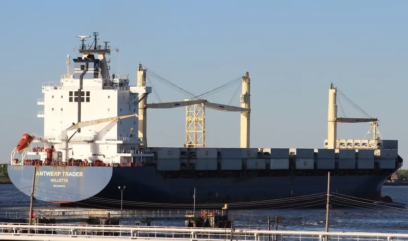 ANTWERP TRADER Container Ship IMO 9304746 photo 2