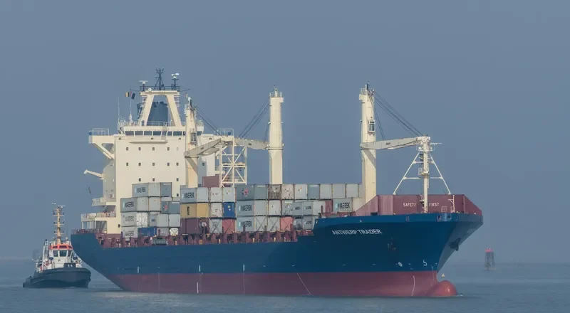 ANTWERP TRADER Container Ship IMO 9304746 photo 9