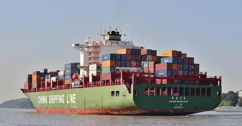 XIN QIN HUANG DAO Container Ship IMO 9304784 photo 7